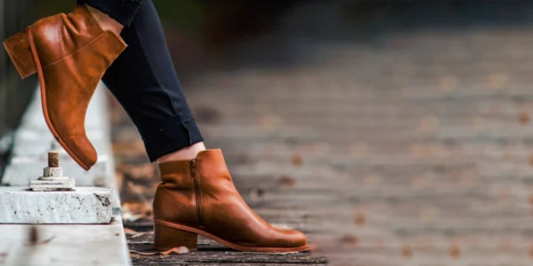 علاقه به پوشیدن کفش قهوه ای چه معنایی برای شخصیت ما دارد؟