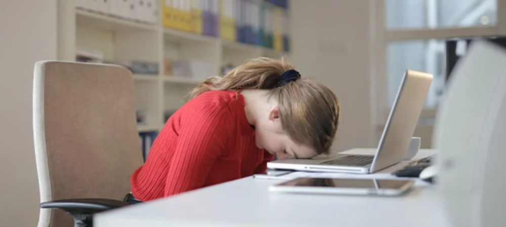 افزایش انرژی در طول روز بدون کافئین تنها با 7 روش ساده