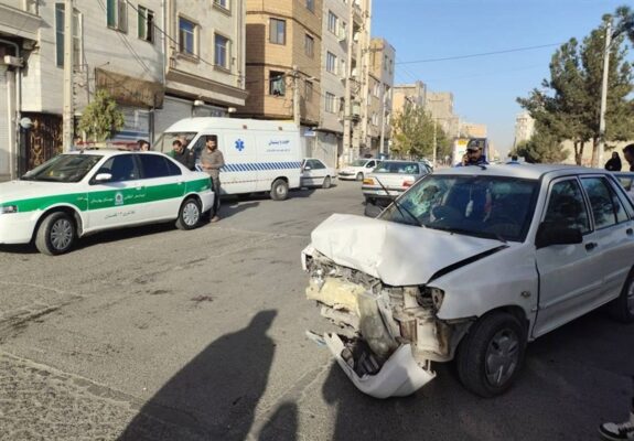 تصادف 3 سرویس مدرسه در سبزدشت 15 مصدوم برجای گذاشت