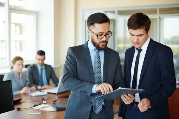چگونه در محیط کار انتقاد پذیر باشیم