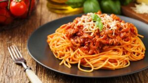 علت خمیر شدن و بهم چسبیدن پاستا یا ماکارونی