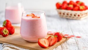 شیک توت فرنگی