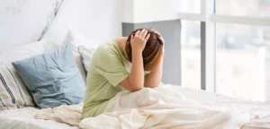 بیدار شدن از خواب با سردرد