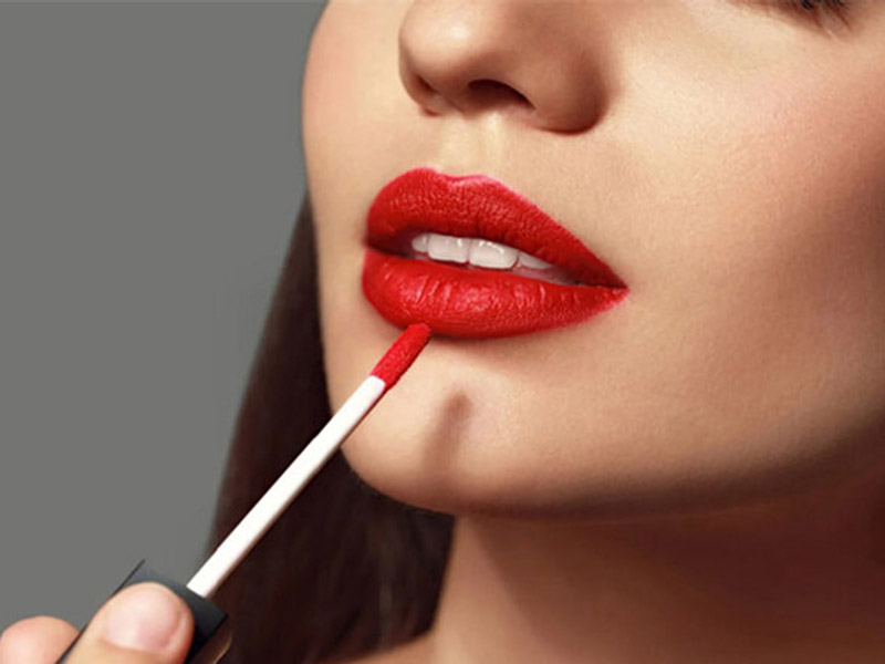 عوارض استفاده از رژلب 24 ساعته