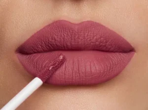 عوارض استفاده از رژلب 24 ساعته