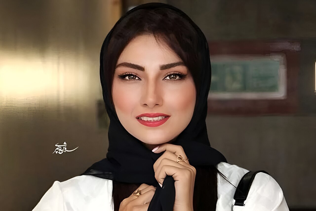 ساعت گرانبهای محیا دهقانی