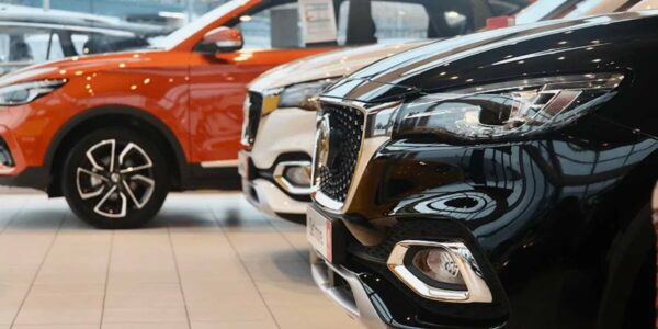 هنگام تحویل خودرو از نمایندگی حتما به این نکات توجه کنید!