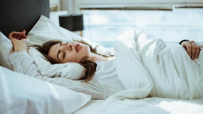 چرا بدون پتو به راحتی خوابمان نمیبرد؟