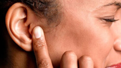 چگونه از رفتن آب به گوش هنگام شنا جلوگیری کنیم؟