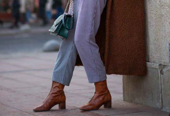 علاقه به پوشیدن کفش قهوه ای چه معنایی برای شخصیت ما دارد؟