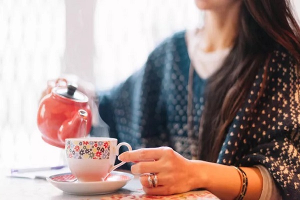 تاثیر نوشیدن چای بر جذب آهن در بدن