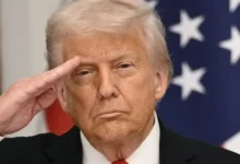 کناره‌گیری ناگهانی ترامپ از انتخابات ۲۰۲۸