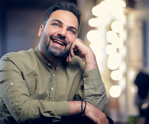عکس احسان علیخانی به همراه مادرش