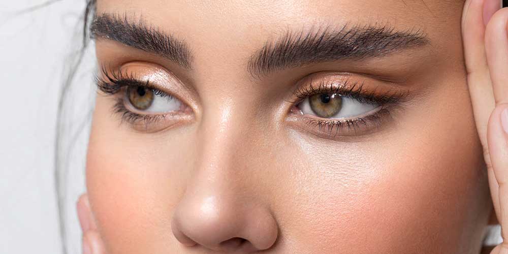 علت فر شدن ابرو بعد از لیفت چیست؟