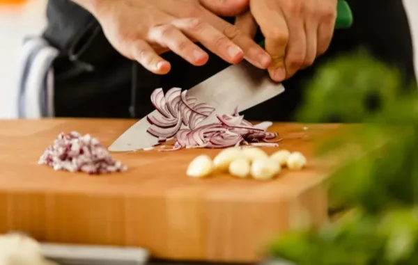 روش استفاده صحیح از چاقوی آشپزخانه 