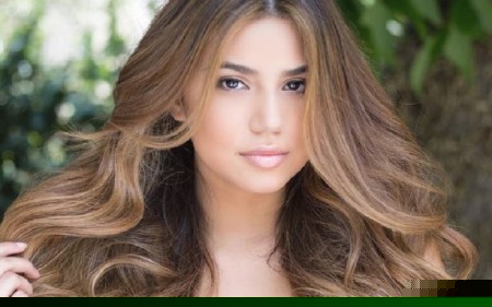 علت علاقه مردان به زنان مو بلند