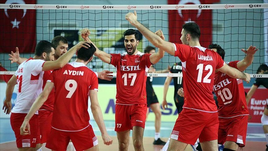 سرمربی سابق تیم ملی والیبال ایران در ترکیه همه را شگفت زده کرد!