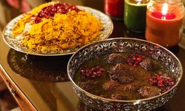 طرزتهیه خورشت زغال اخته
