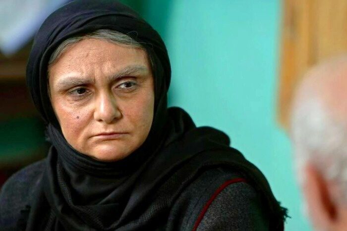 چهره واقعی و بدون گریم رقیه شادخواه بازیگر نقش آقننه سریال آنام