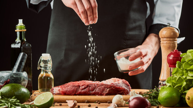 راز نرمی و لطافت گوشت پخته شده در رستوران ها برملا شد