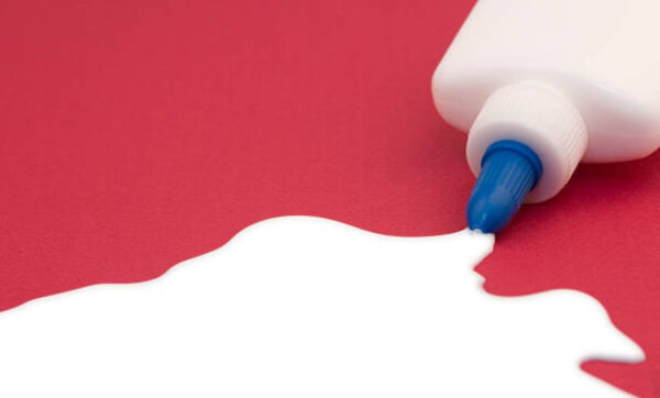 4 روش کاربردی برای نرم کردن چسب خشک شده 